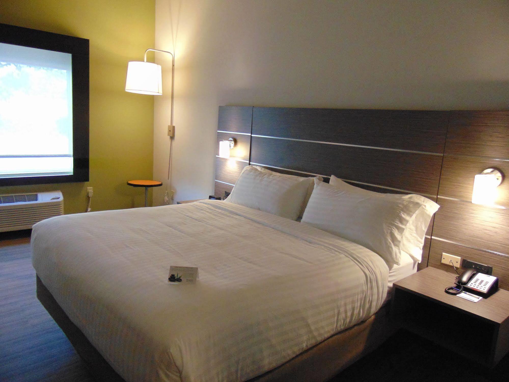 Holiday Inn Express & Suites Boynton Beach West By Ihg Exterior foto
